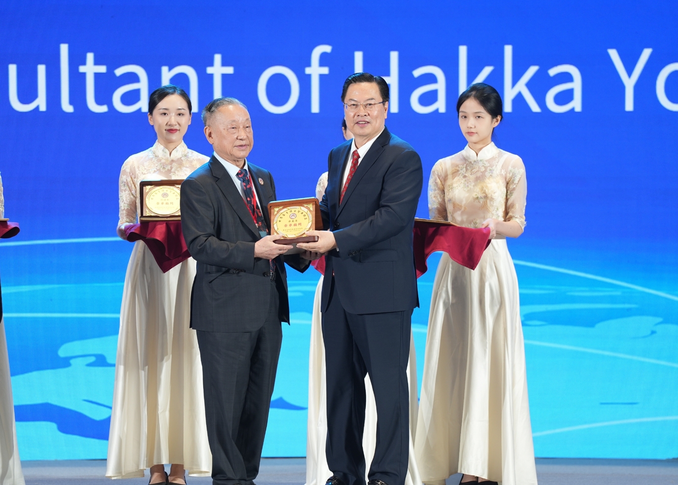 曾智明寄语客属青年：携手共进，共创价值<br>—第五届世界客属青年大会在广州召开