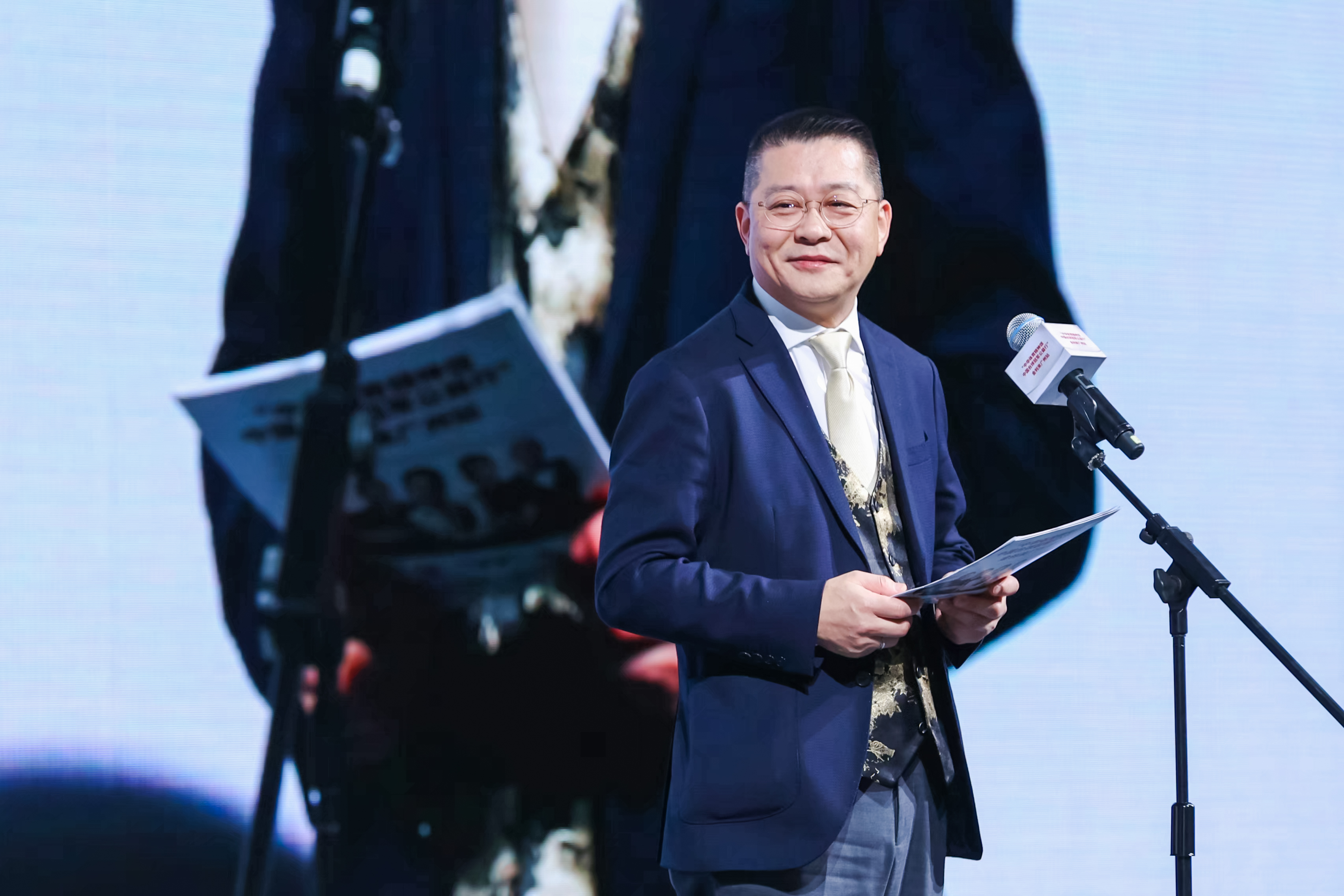 恒盛娱乐携手中国台球协会，成功举办中国台球冠军公益行活动