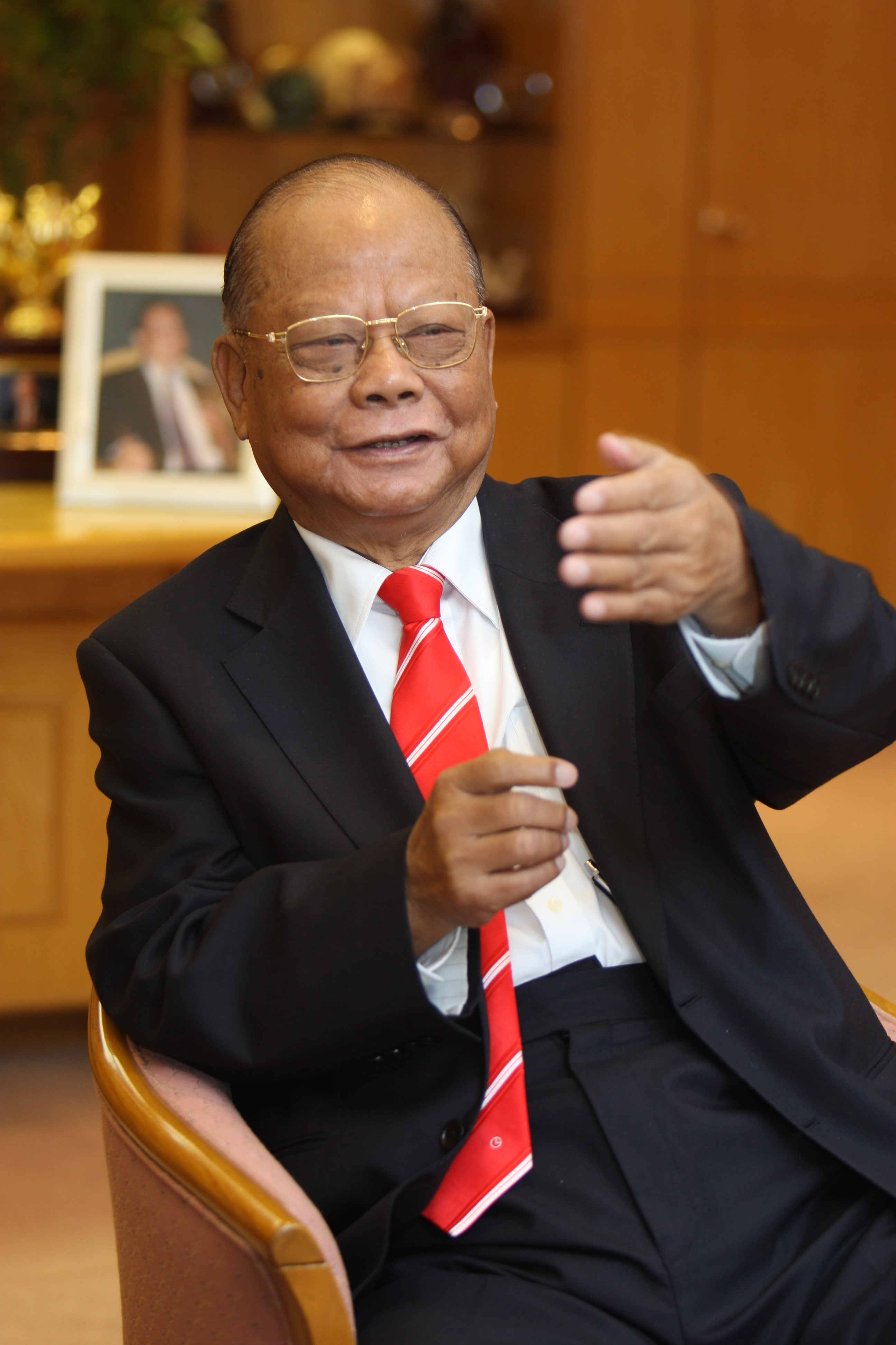 曾宪梓博士